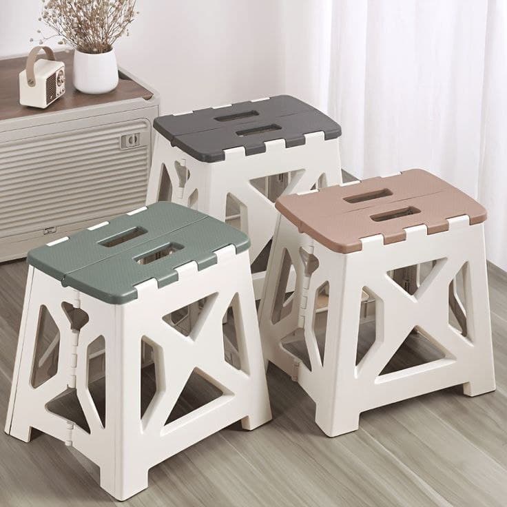 ተጣጣፊ ወንበር Folding chair