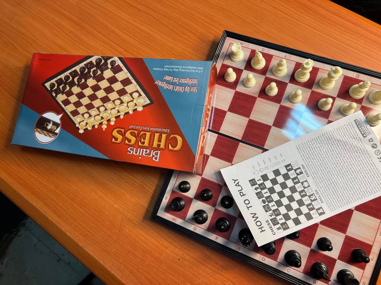 Family Magnetic Chess Set. Folding Board with Magnetic Pieces & Storage